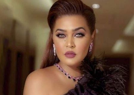 حلو الفن - وعد تتعرض للتنمر والعنصرية بسبب صورة والدتها؟.. فيديو