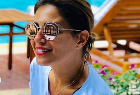 حلو الفن - منة فضالي بـ "هوت شورت" في جلسة تصوير ساخنة.. صور
