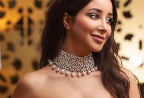 حلو الفن - أسيل عمران تخطف الأضواء من النجمات بحفل Bulgari: وهذا ما كشفته أختها.. فيديو