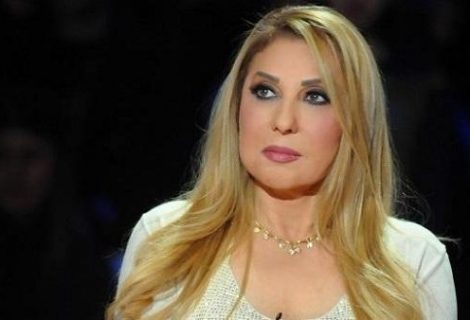 حلو الفن - نادية الجندي: عملي مع نبيلة عبيد في "سكر زيادة" كان مجرد صدفة