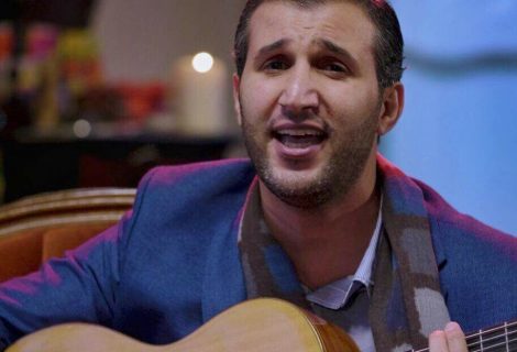 حلو الفن - أيمن قميحة "أكبر من إحساس" و "غلطة وقت"جمعته بـ إليسا