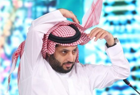 حلو الفن - أول ظهور لـ تركي آل الشيخ من داخل المستشفى في نيويورك.. شاهد