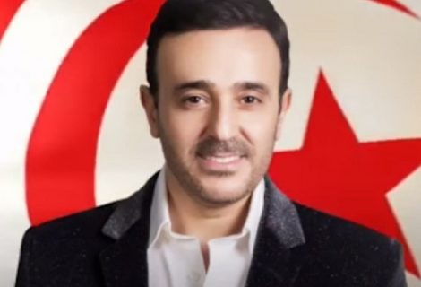 حلو الفن - صابر الرباعي يروج لأحدث كليباته "جريدة الرجل الثاني".. فيديو