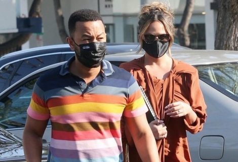 حلو الفن - أحدث ظهور لـ كريسي تيغن مع جو ليجند بعد وفاة طفلهما الثالث.. صورة