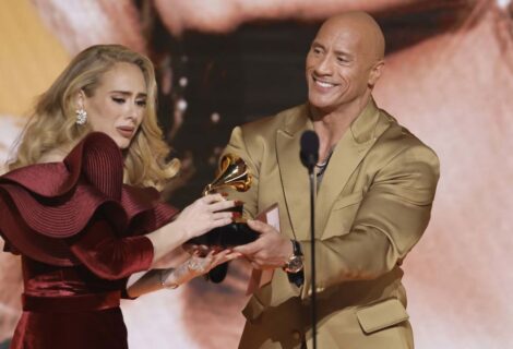 حلو الفن - أديل وذا روك وجينيفر لوبيز وبن أفليك.. شاهد أبرز لقطات حفل Grammy