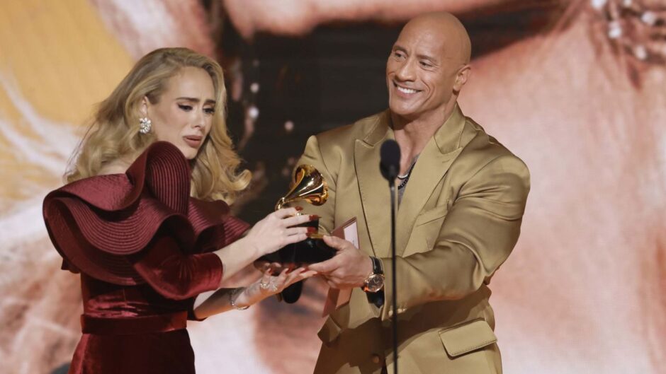 حلو الفن – أديل وذا روك وجينيفر لوبيز وبن أفليك.. شاهد أبرز لقطات حفل Grammy