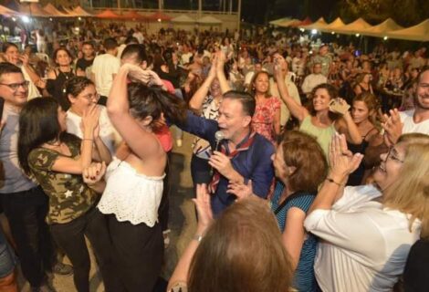 حلو الفن - الفنان " نقولا الأسطا " يُلهب مهرجان مار منصور - النقاش غناءً وطربًا