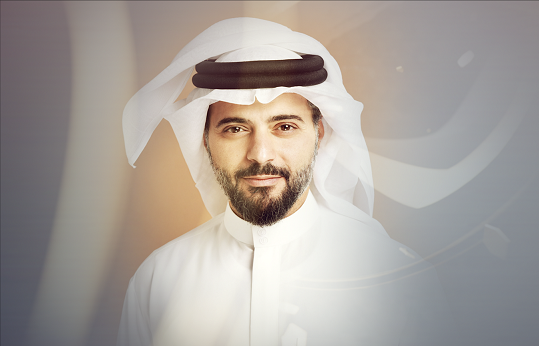 حلو الفن – دحيّة الفنان سعود أبو سلطان ” الثوب الأبيض ” يملؤها الغزل والتغنّي بالجمال