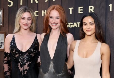 حلو الفن - مادلين بيتش نجمة Riverdale تحرج مصورة طلبت منها التنحي جانبًا