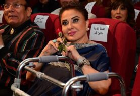 حلو الفن - مادلين طبر تتسلم جائزة "الريادة السينمائية" .. وتصل الى الحفل بعكاز