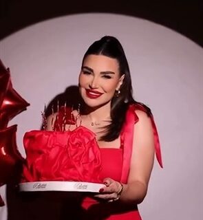 حلو الفن - سارة نخلة تحتفل بعيد ميلادها بجلسة تصوير جديدة